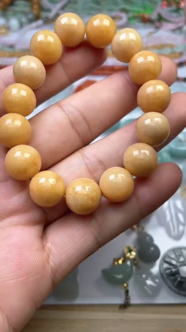 未镶嵌挂件翡翠1