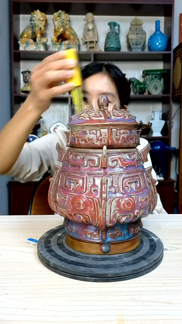 经典精美复古风格瓷器