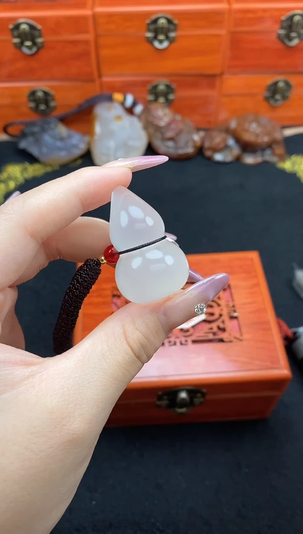 挂件玛瑙/玉髓未镶嵌冰**心1
