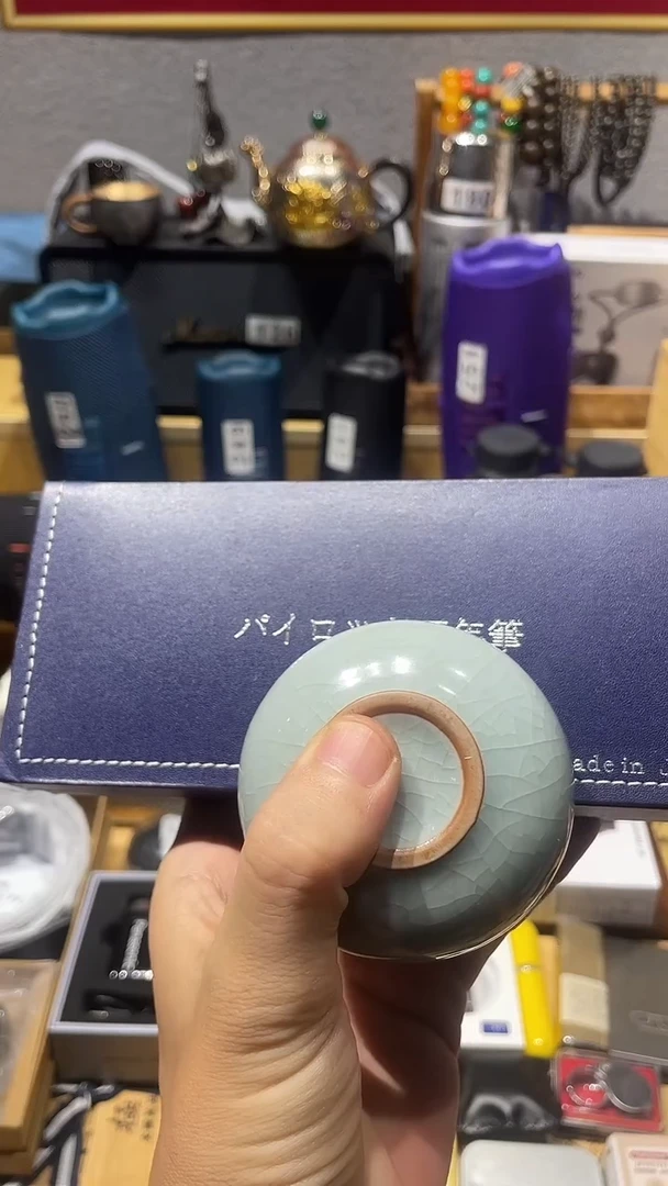 瓷片闪购商品 如图所示