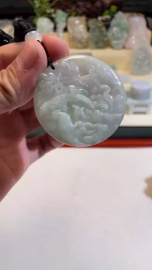 翡翠未镶嵌颈饰8/08/012