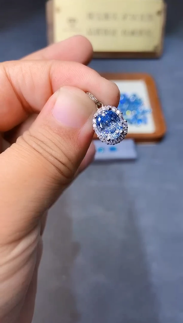 银S925镶嵌颈饰海蓝宝石.....