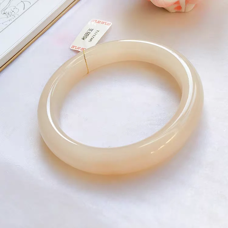 天然和田玉藕粉色保真正宗手镯百搭精美高端多样性拍一发一传承