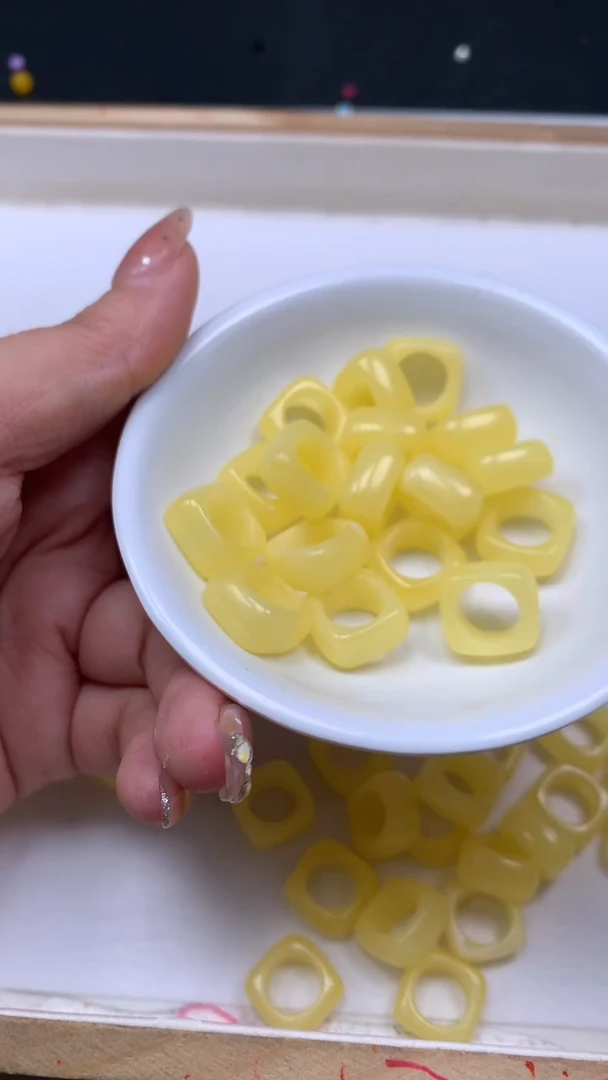 裸石蜜蜡未镶嵌M72 蜜蜡 方跑环内9mm2个5.8元