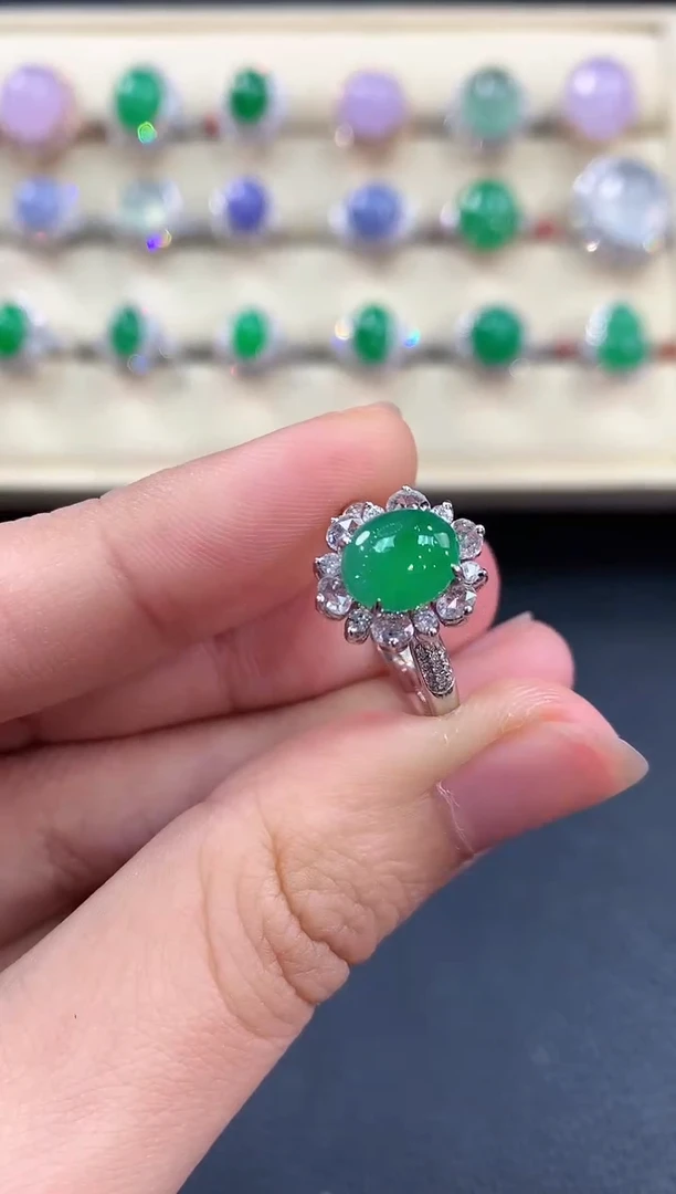 【闪购商品】翡翠戒指18K金镶嵌B168       