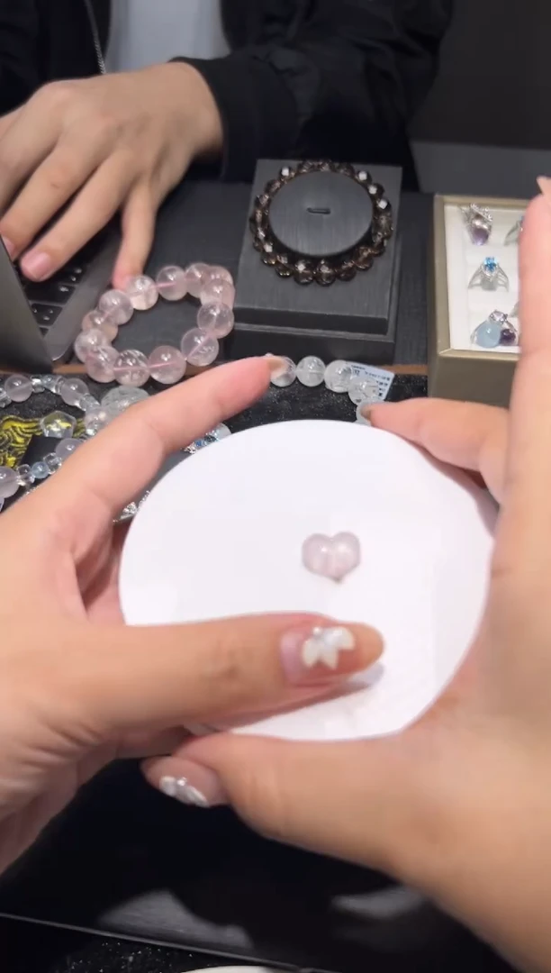 未镶嵌手链芙蓉石粉水晶爱心上下通孔