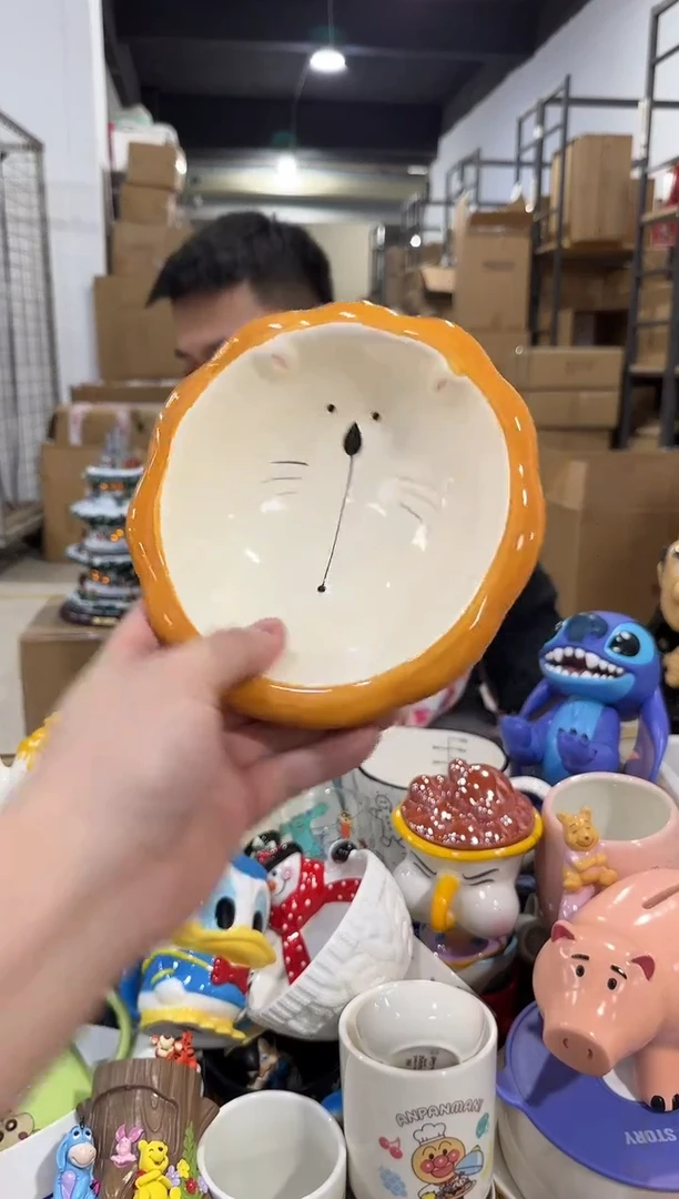 瓷片大号狮子猫猫碗