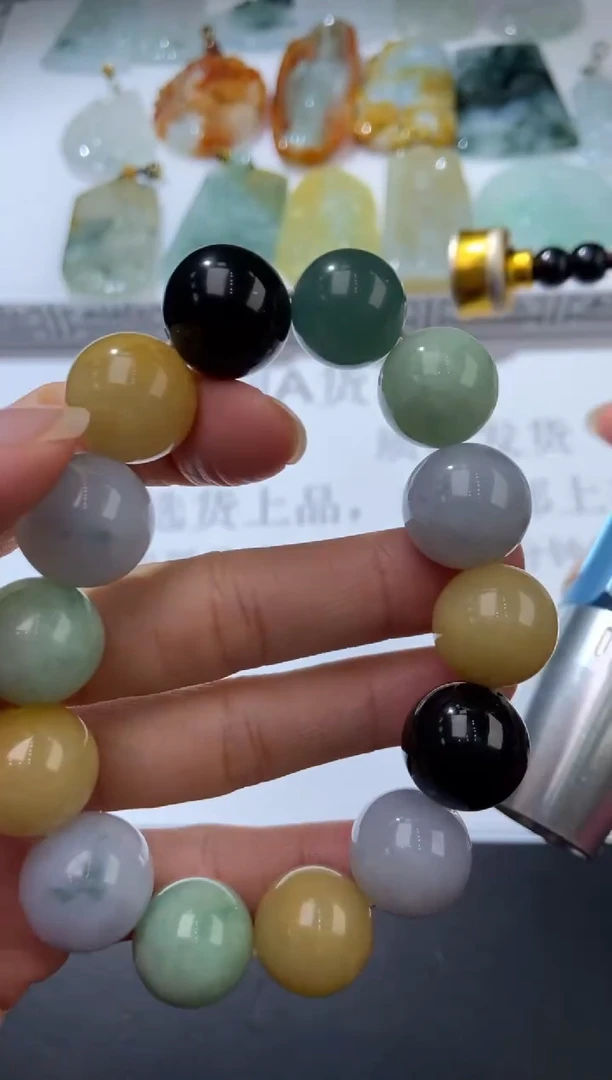 未镶嵌挂件翡翠374689  多人