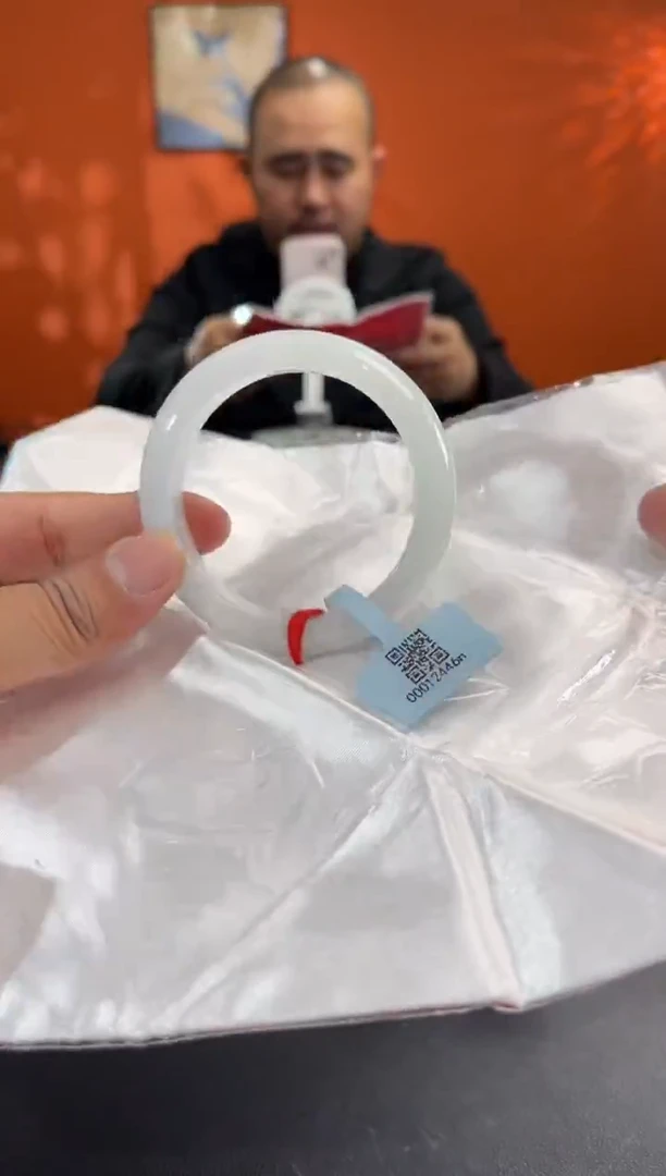 未镶嵌手镯翡翠8 56