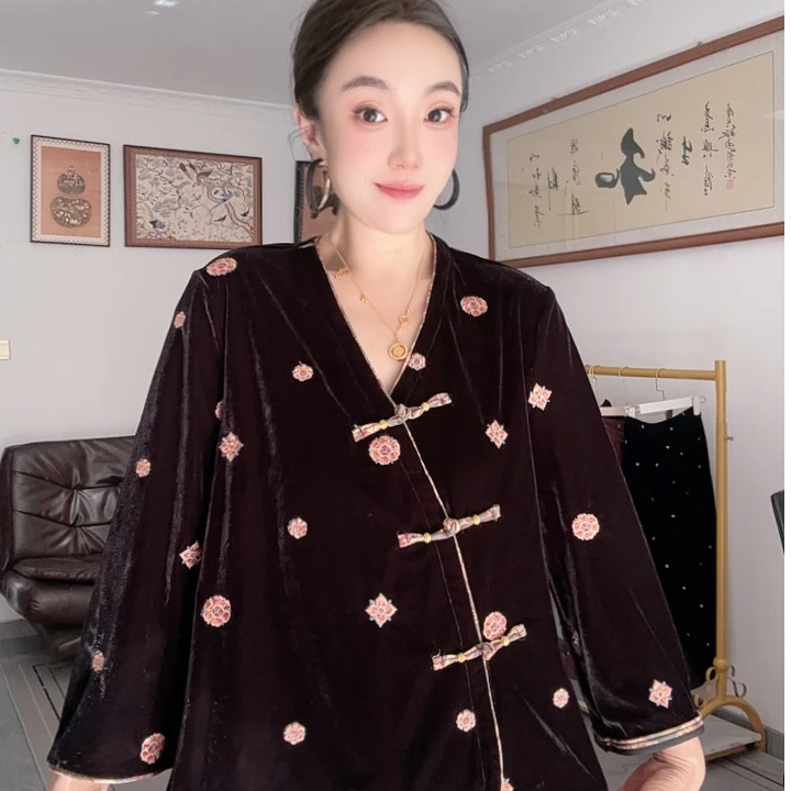 刺绣厚款中袖V领长袖薄款上衣网红唐装复古女装时尚