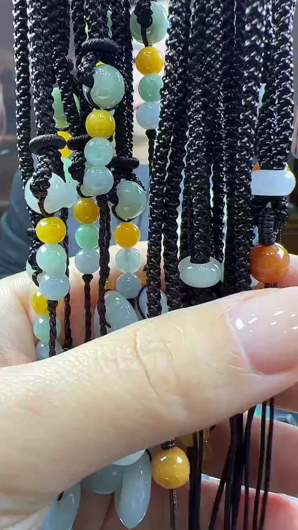 未镶嵌挂件翡翠美背（多样性发其一）