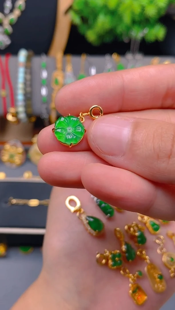 翡翠银S925镶嵌吊坠(不含链)花花万能扣