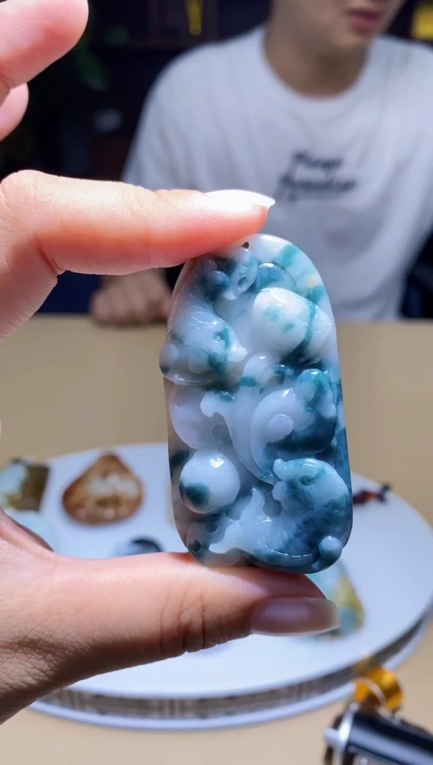 未镶嵌定制翡翠挂件