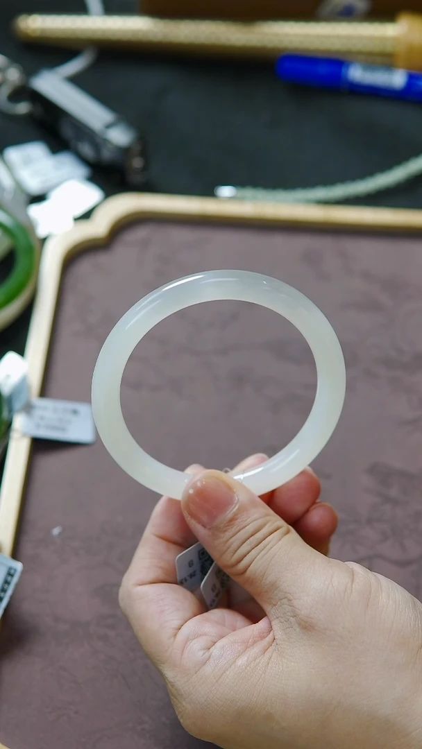 未镶嵌手镯和田玉56+圈口 高冰紫手镯