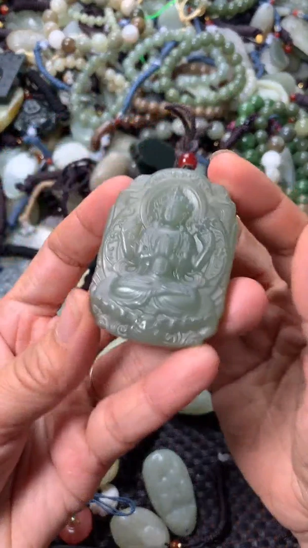 和田玉未镶嵌颈饰（多样性发一件）没有证书有瑕