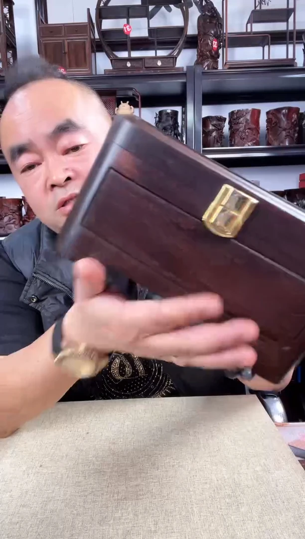 木老李红木工艺品271瑕疵