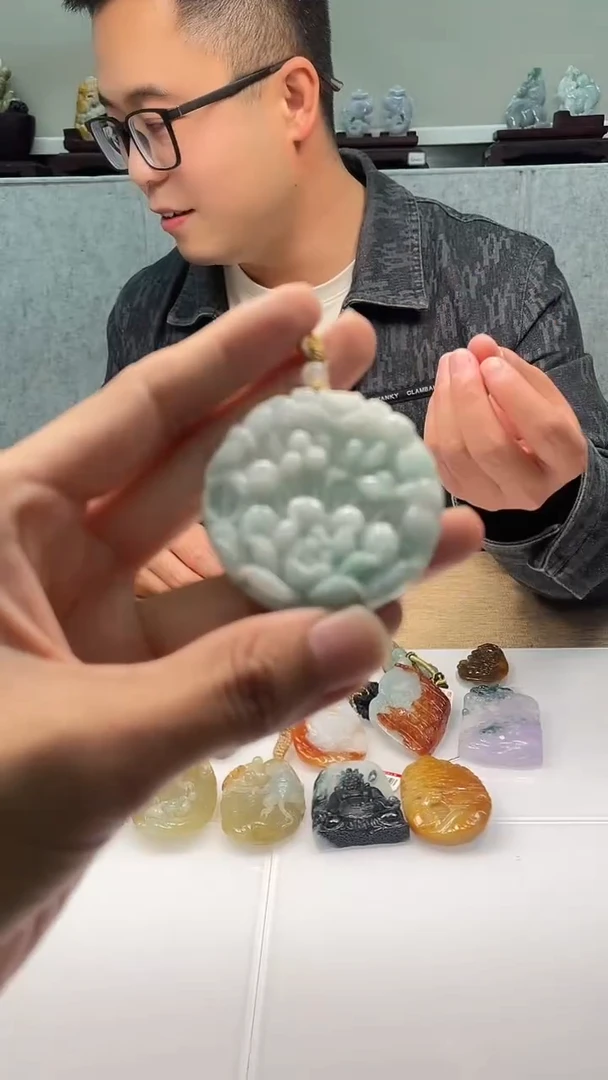 颈饰未镶嵌翡翠1