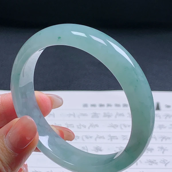 58圈天然翡翠A货老坑冰种天空蓝飘花正圈手镯058女款冰透平安镯