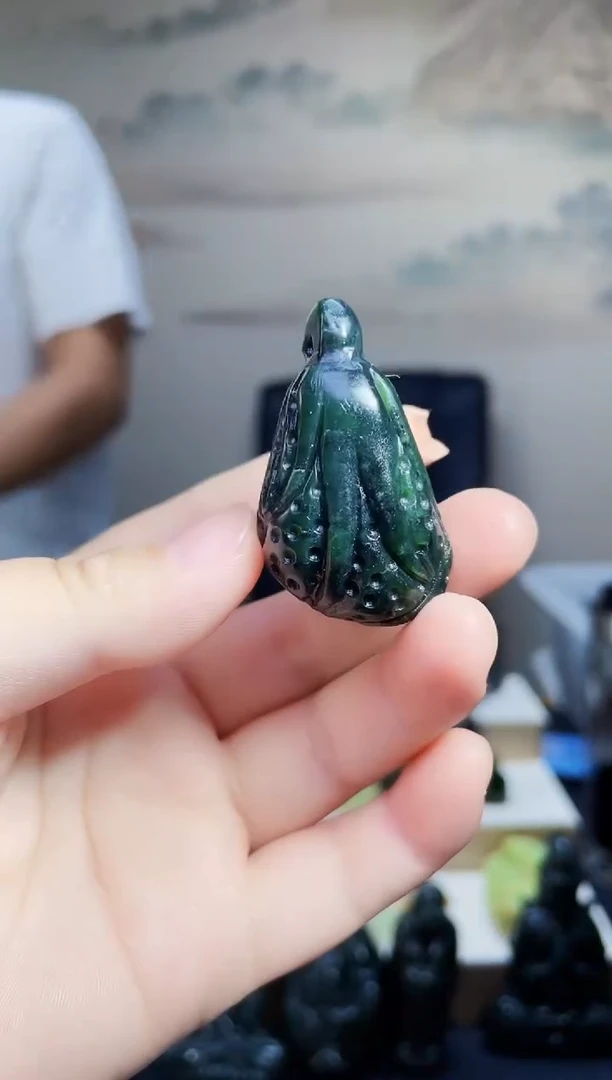 和田玉未镶嵌颈饰1