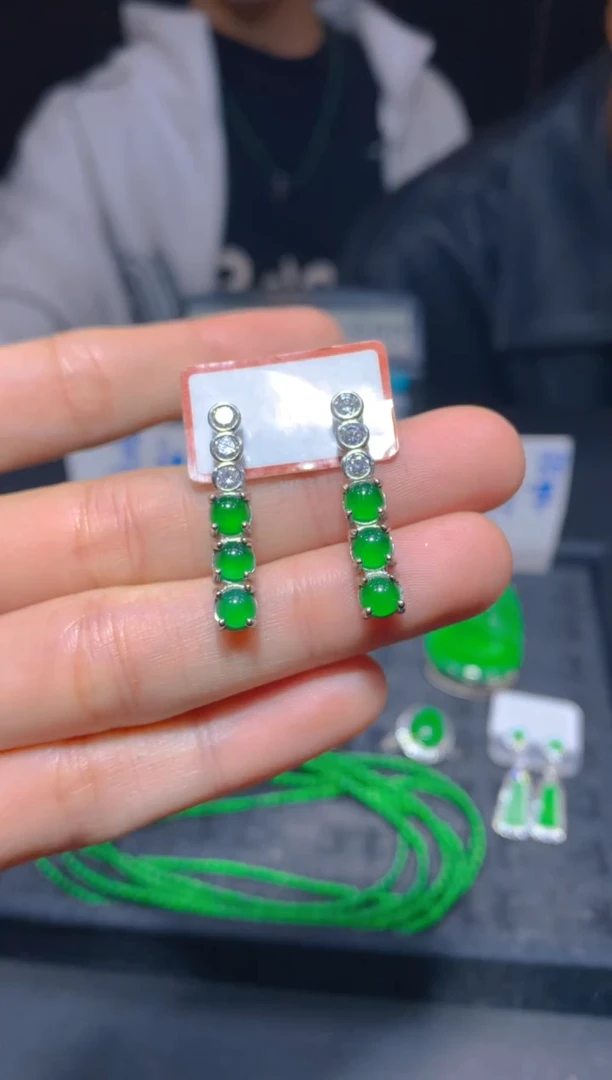 未镶嵌定制翡翠130多样性发货（发其一）