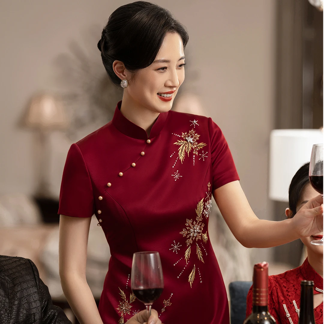 《枝上春雪》喜妈妈红色旗袍长袖2025春夏高贵喜婆婆妈妈装婚宴礼服