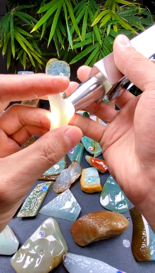 【闪购商品】定制翡翠未镶嵌翡翠