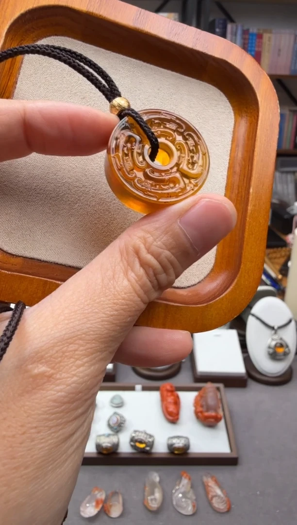 琥珀颈饰未镶嵌仿古吊坠