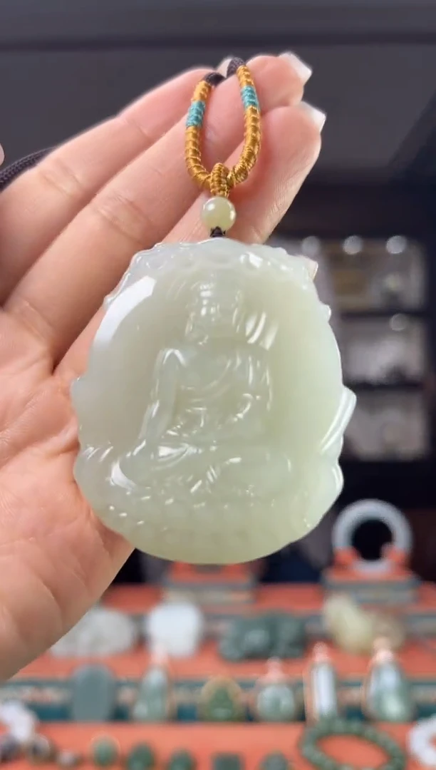 颈饰未镶嵌和田玉佩佩