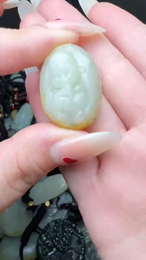 和田玉未镶嵌颈饰1