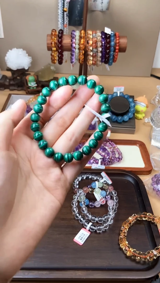 孔雀石未镶嵌手链8mm孔雀石