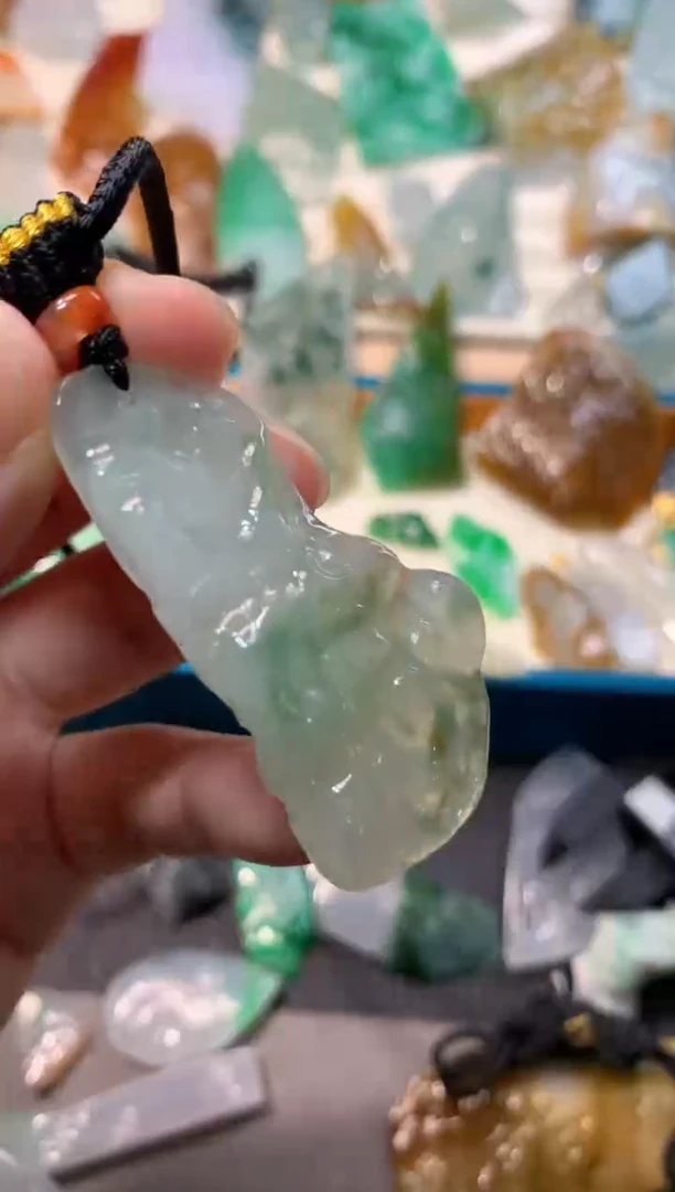 吊坠(不含链)未镶嵌翡翠吊坠