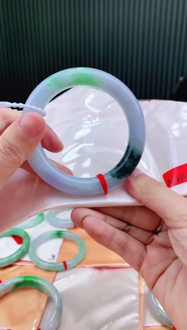 未镶嵌手镯翡翠58+