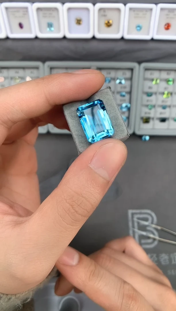 【闪购商品】定制托帕石裸石未镶嵌20.45ct