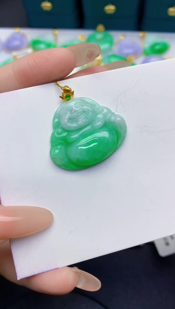 颈饰18K金镶嵌翡翠缅甸天然翡翠A货