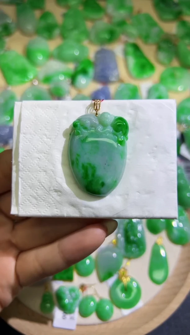 【闪购商品】翡翠颈饰18K金镶嵌Q缅料A货翡翠/支持复检/一件