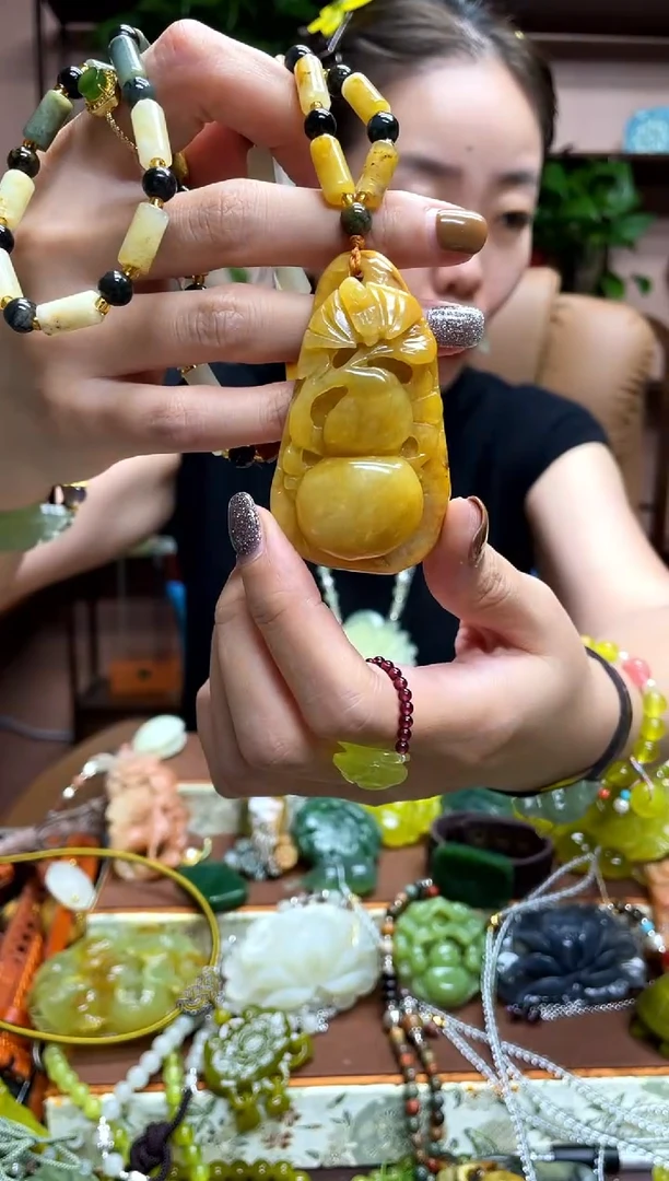 未镶嵌岫玉吊坠·