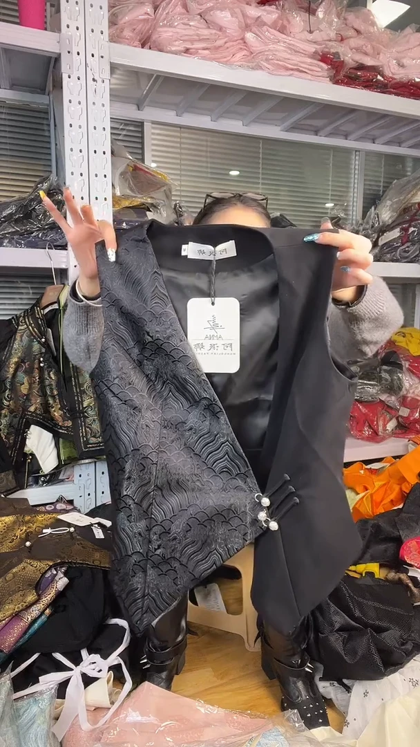 马甲   M码   80-110斤