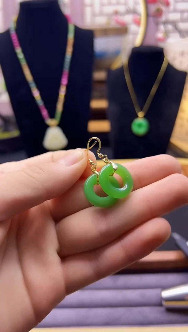 【闪购商品】和田玉耳饰14K金镶嵌E126