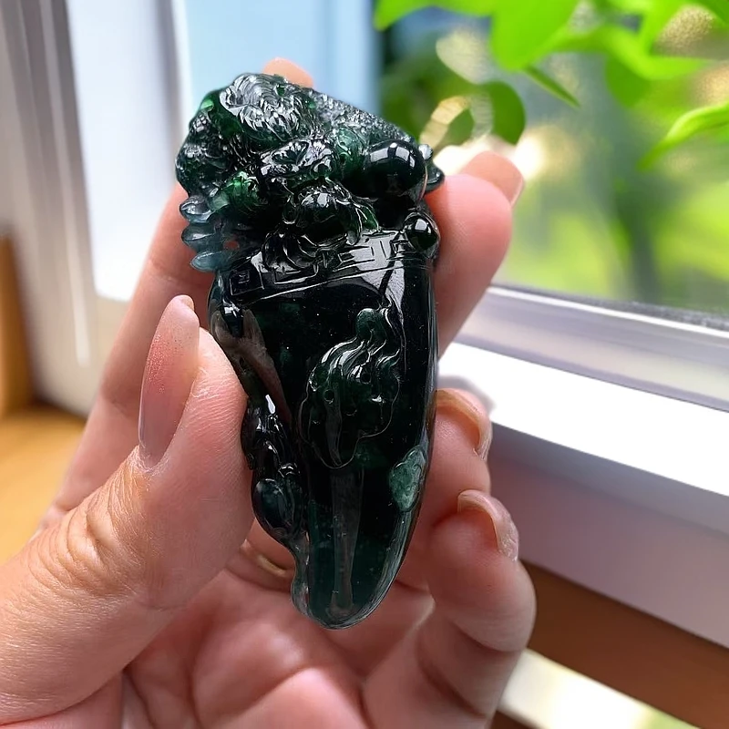 天然翡翠霸气龙牙吊坠男女款全手工精雕龙牌挂件A货正品