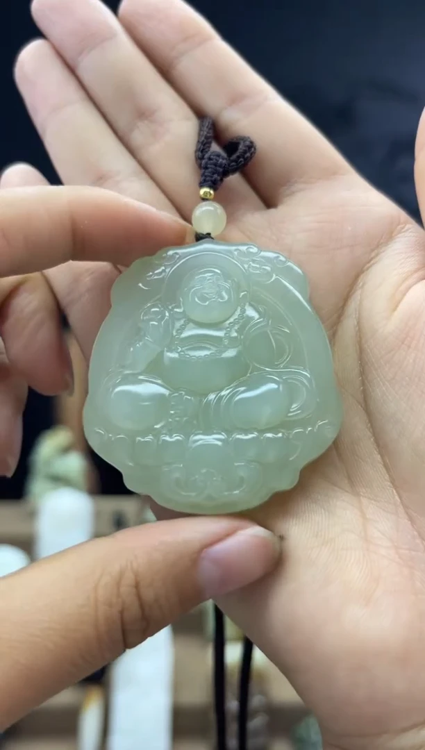 颈饰未镶嵌和田玉1