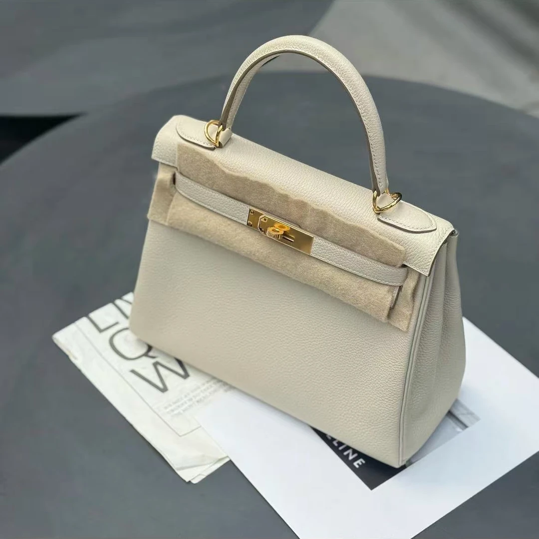 未使用 Hermes/爱马仕 kelly28奶昔白金扣 togo皮W刻