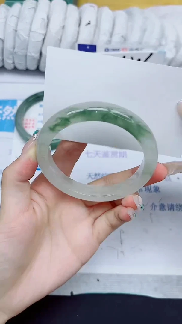 石英质玉手镯未镶嵌218/57