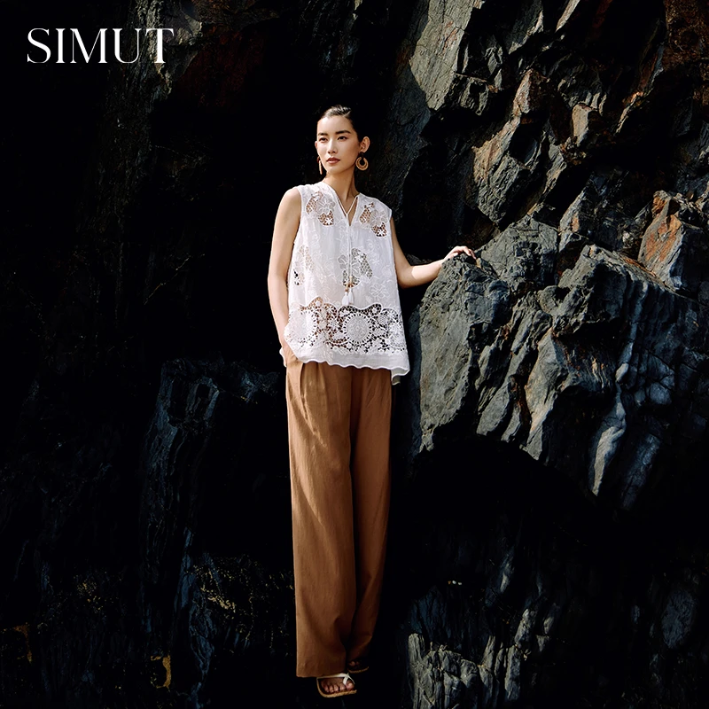 SIMUT思慕缇夏季镂空白色刺绣工艺蕾丝马甲衬衫SJ481523