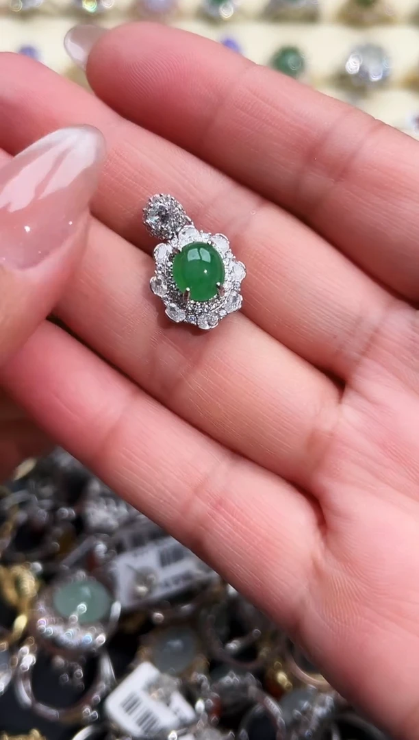 银S925镶嵌翡翠耳饰缅甸天然A货翡翠S925银镶嵌