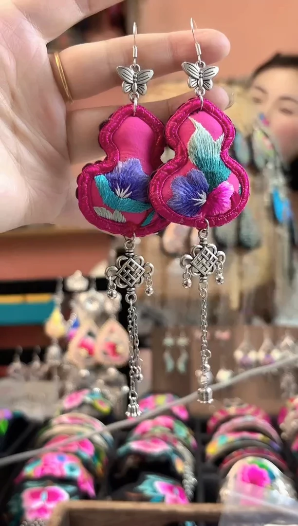 织绣艺枝独绣手工饰品131**