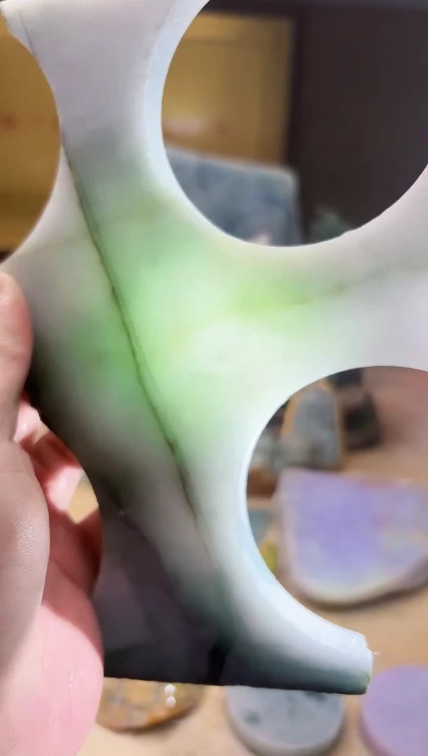 翡翠挂件未镶嵌A货张麦A717