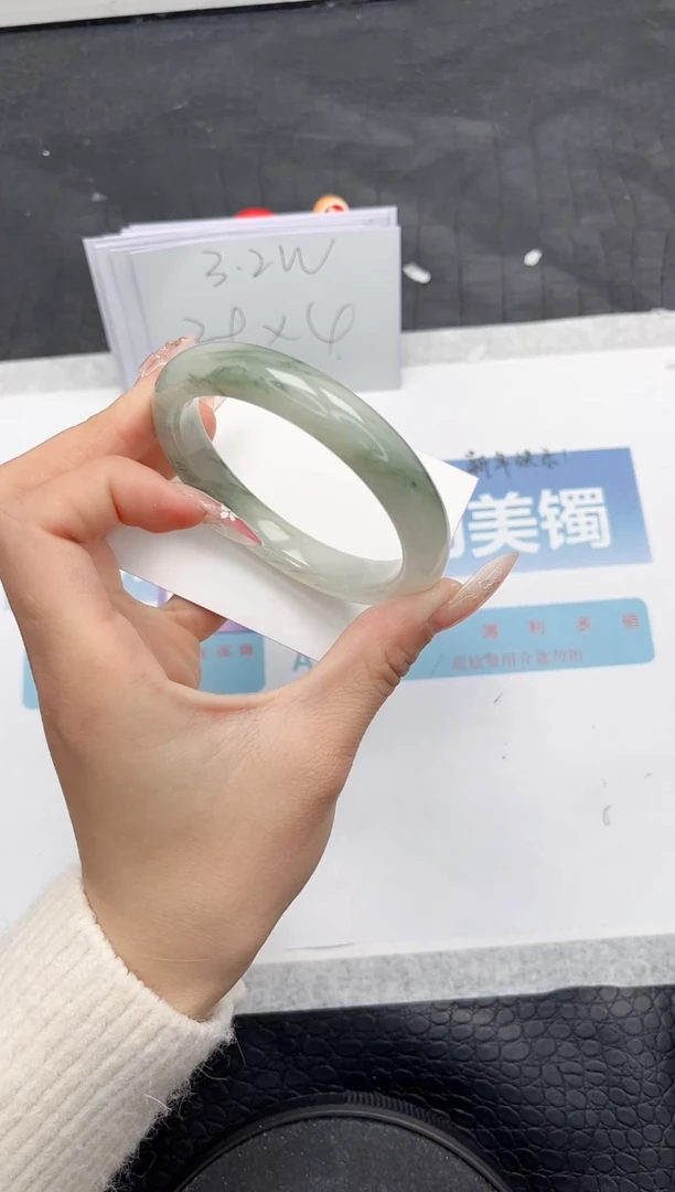 【闪购商品】石英质玉手镯未镶嵌Q230-58