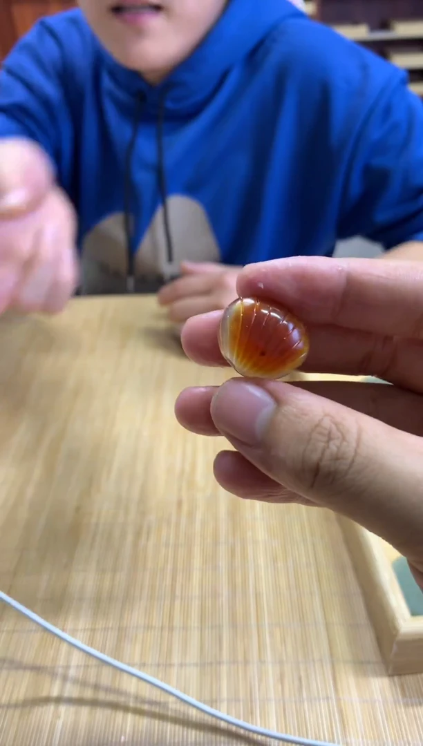 未镶嵌蛇纹石玉颈饰62