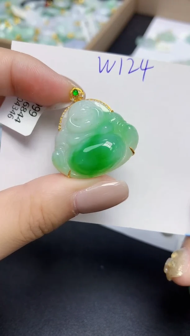 颈饰18K金镶嵌翡翠天然缅甸翡翠A货翡翠百元以上9元证书费自理