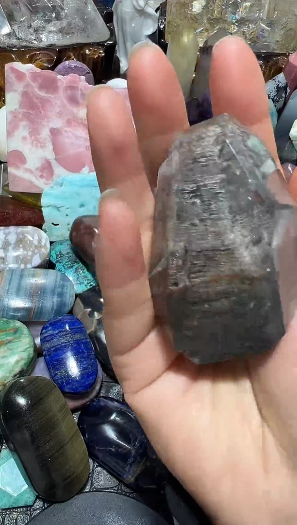 水晶摆件未镶嵌105